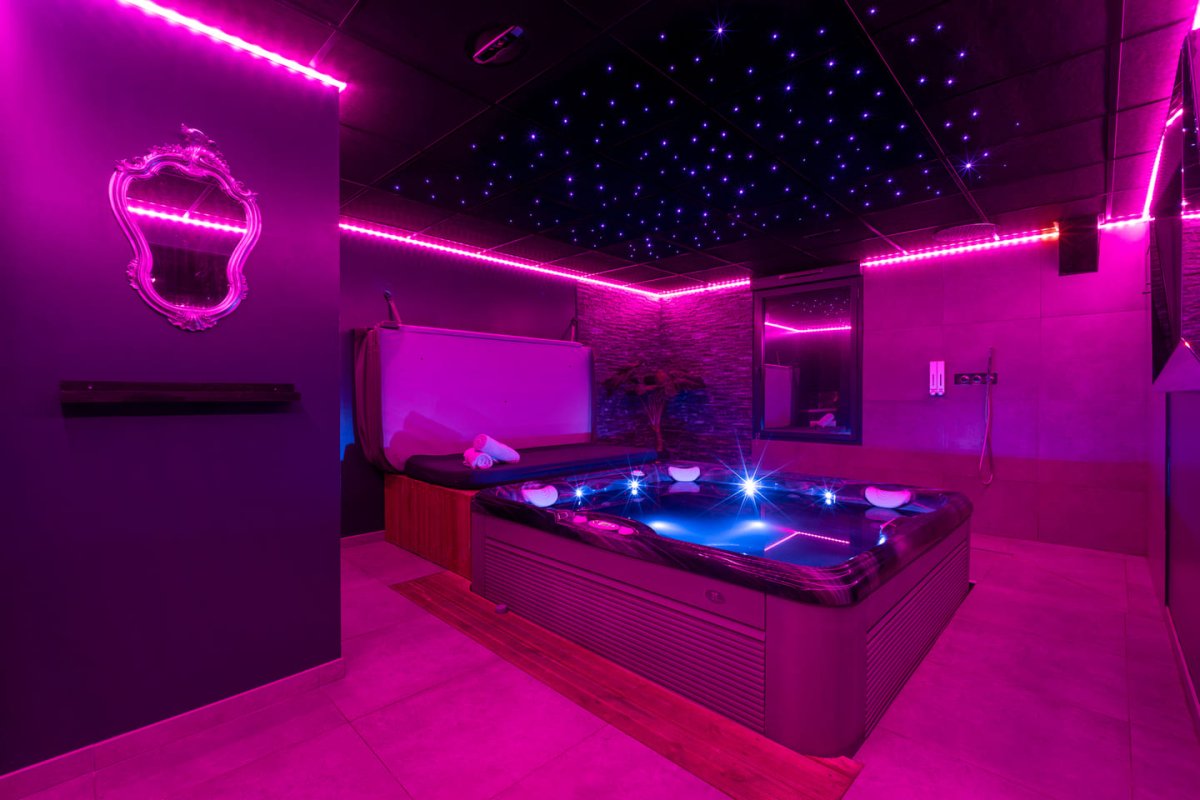 Espace évasions - Le Loft Love - Love’nSpa - weekend en amoureux, love rooms avec spa ou jacuzzi privatifEspace évasions - Le Loft Love