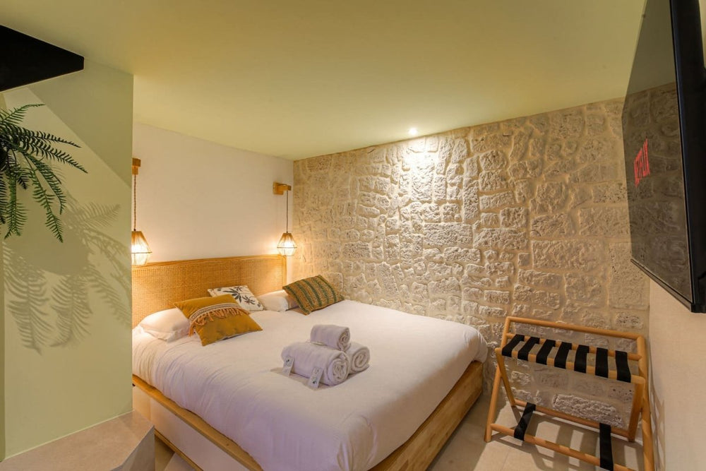 Expérience Bahiana Balnéo - Massage - Love’nSpa - weekend en amoureux, love rooms avec spa ou jacuzzi privatif2 de Expérience Bahiana Balnéo-Massage