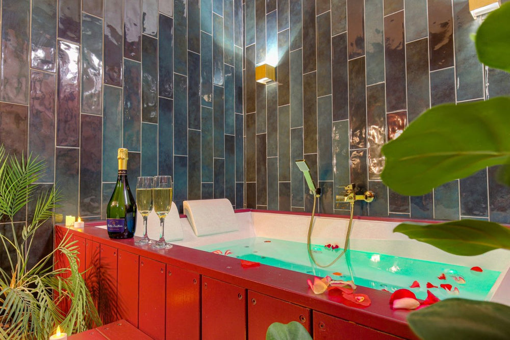 Expérience Premium balnéo & clim - Love’nSpa - weekend en amoureux, love rooms avec spa ou jacuzzi privatif4 de Expérience Premium balnéo & clim