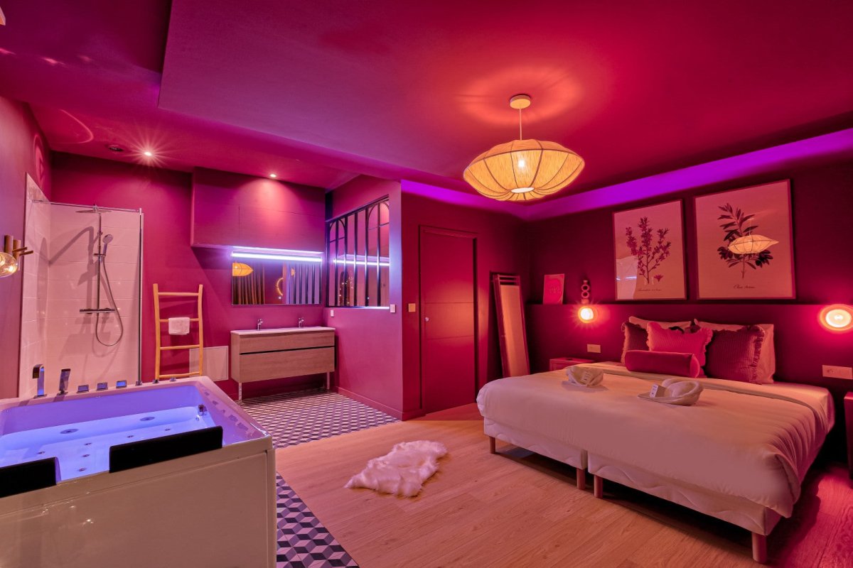 Expérience XXL balnéo et sauna premium - Love’nSpa - weekend en amoureux, love rooms avec spa ou jacuzzi privatifExpérience XXL balnéo et sauna premium