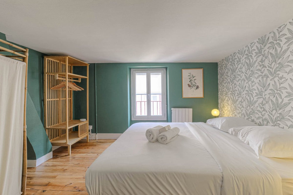 Expérience XXL balnéo et table de massage - Love’nSpa - weekend en amoureux, love rooms avec spa ou jacuzzi privatif10 de Expérience XXL balnéo et table de massage