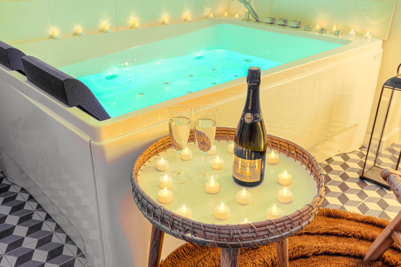 Expérience XXL balnéo et table de massage - Love’nSpa - weekend en amoureux, love rooms avec spa ou jacuzzi privatif4 de Expérience XXL balnéo et table de massage