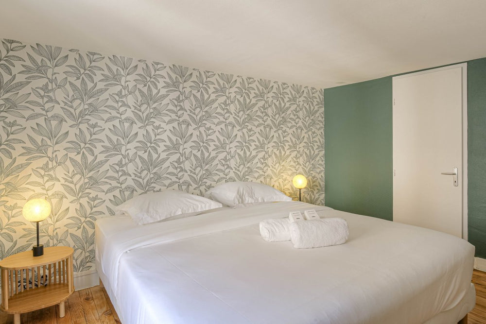 Expérience XXL balnéo et table de massage - Love’nSpa - weekend en amoureux, love rooms avec spa ou jacuzzi privatif17 de Expérience XXL balnéo et table de massage