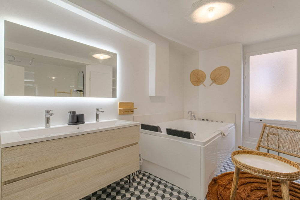 Expérience XXL balnéo et table de massage - Love’nSpa - weekend en amoureux, love rooms avec spa ou jacuzzi privatif7 de Expérience XXL balnéo et table de massage