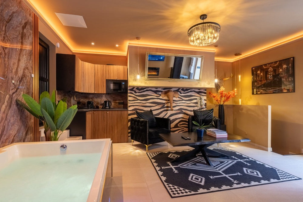 Félins - Love’nSpa - weekend en amoureux, love rooms avec spa ou jacuzzi privatif3 de Félins