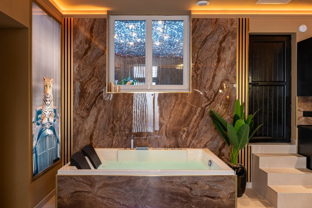 Félins - Love’nSpa - weekend en amoureux, love rooms avec spa ou jacuzzi privatif4 de Félins