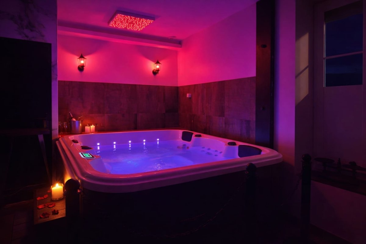 FER RÊVER 63 - Spa Thiers - LOVE ROOM Auvergne - Love’nSpa - weekend en amoureux, love rooms avec spa ou jacuzzi privatifFER RÊVER 63 - Spa Thiers - LOVE ROOM Auvergne