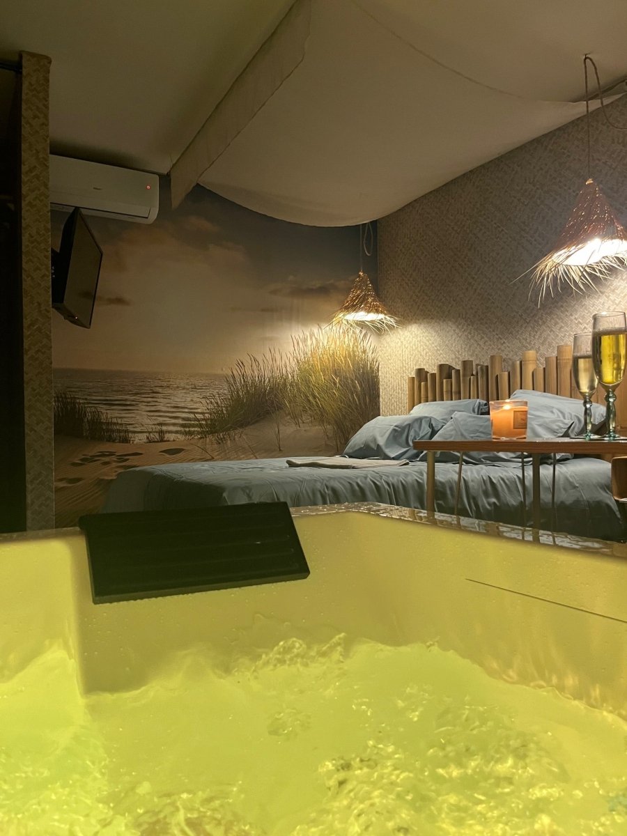GLAMOUR TINYHOUSE - Love’nSpa - weekend en amoureux, love rooms avec spa ou jacuzzi privatif6 de GLAMOUR TINYHOUSE