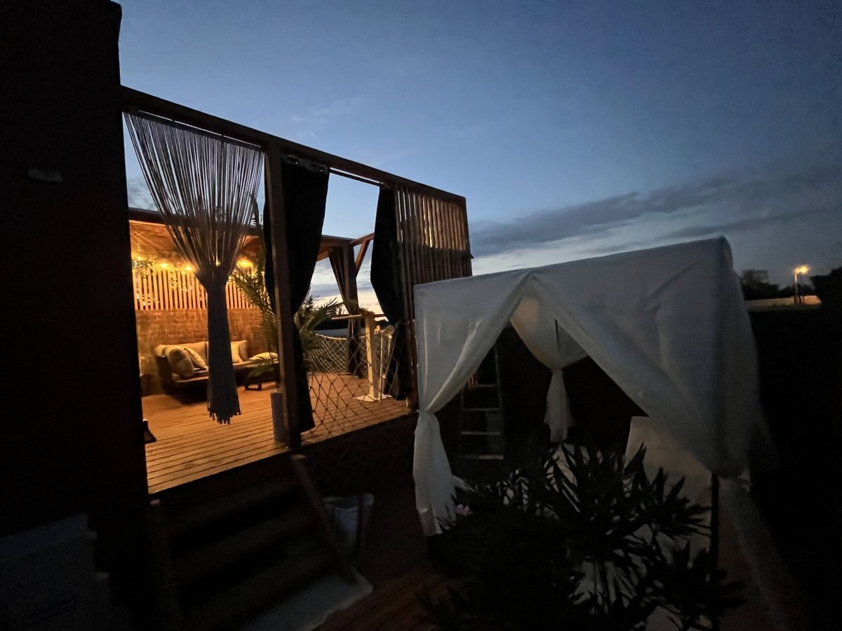 GLAMOUR TINYHOUSE - Love’nSpa - weekend en amoureux, love rooms avec spa ou jacuzzi privatifGLAMOUR TINYHOUSE