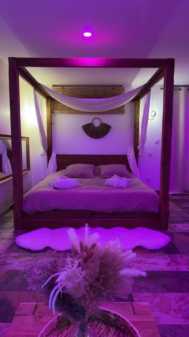 Glam'room - Love’nSpa - weekend en amoureux, love rooms avec spa ou jacuzzi privatif5 de Glam'room
