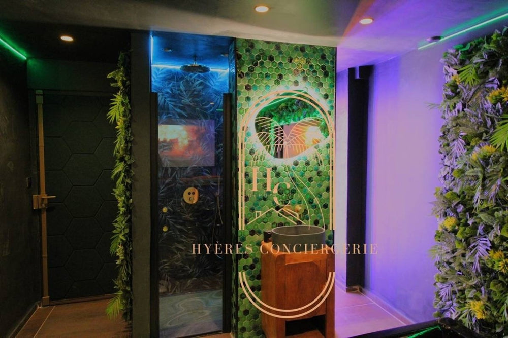 Jungle Hyères Love Room - Love’nSpa - weekend en amoureux, love rooms avec spa ou jacuzzi privatif12 de Jungle Hyères Love Room