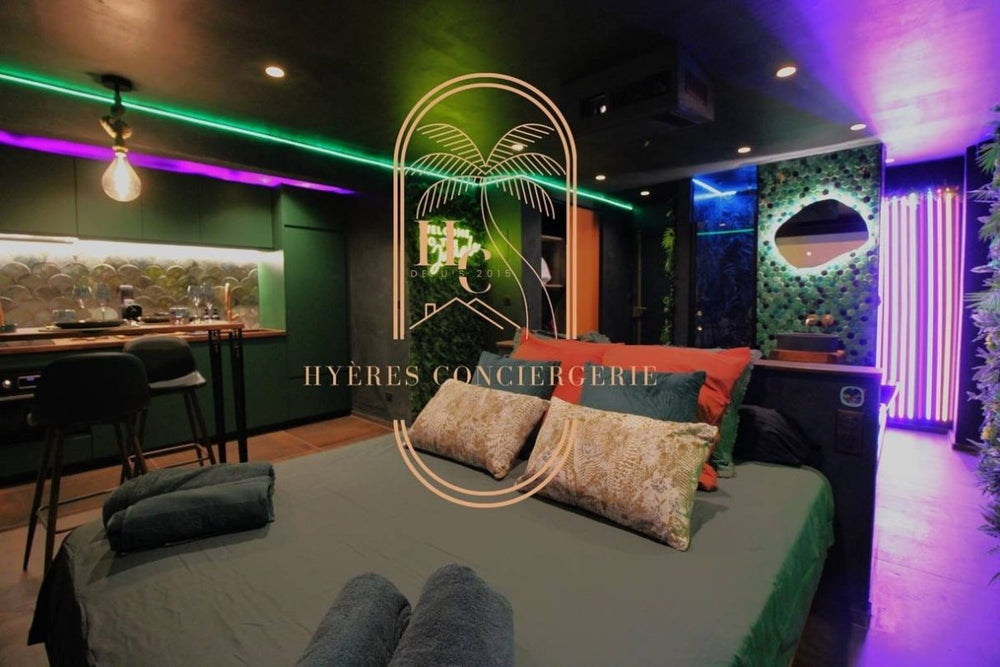 Jungle Hyères Love Room - Love’nSpa - weekend en amoureux, love rooms avec spa ou jacuzzi privatif14 de Jungle Hyères Love Room