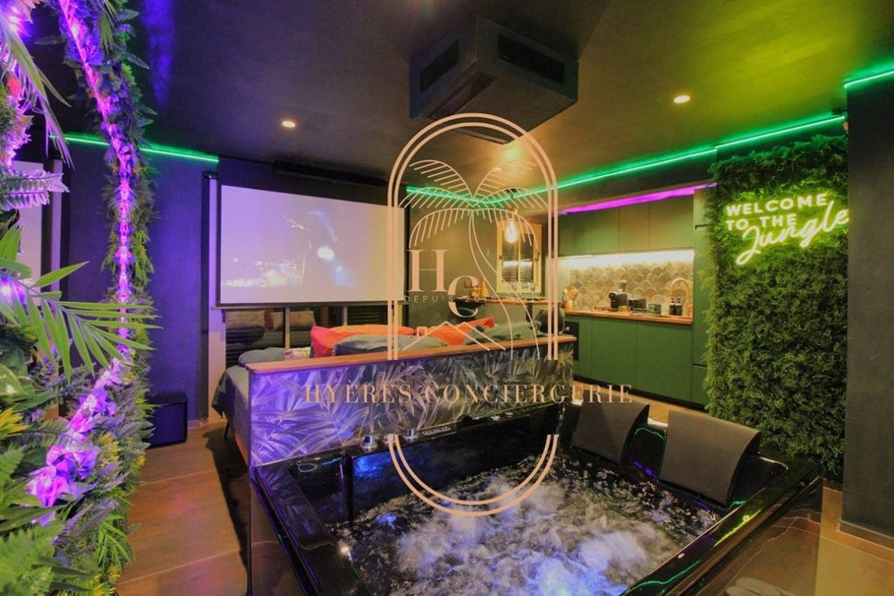 Jungle Hyères Love Room - Love’nSpa - weekend en amoureux, love rooms avec spa ou jacuzzi privatif13 de Jungle Hyères Love Room