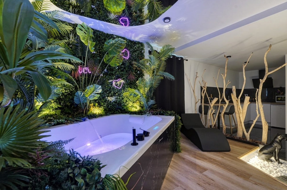 JUNGLE ROOM - Love’nSpa - weekend en amoureux, love rooms avec spa ou jacuzzi privatif6 de JUNGLE ROOM