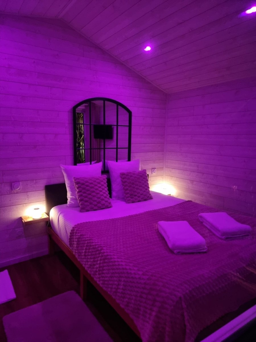 La Bayeuzen - La mer - Love’nSpa - weekend en amoureux, love rooms avec spa ou jacuzzi privatif3 de La Bayeuzen - La mer