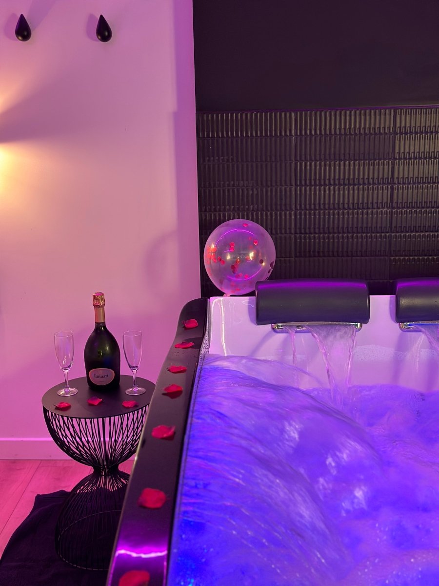 La Belle Nuit - Nuit Etoilée - Love’nSpa - weekend en amoureux, love rooms avec spa ou jacuzzi privatif7 de La Belle Nuit - Nuit Etoilée