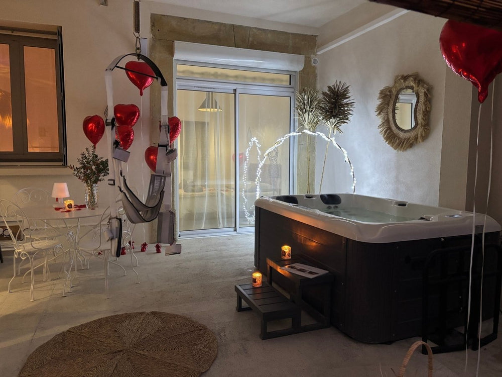 La cour des plaisirs - Love’nSpa - weekend en amoureux, love rooms avec spa ou jacuzzi privatif1 de La cour des plaisirs