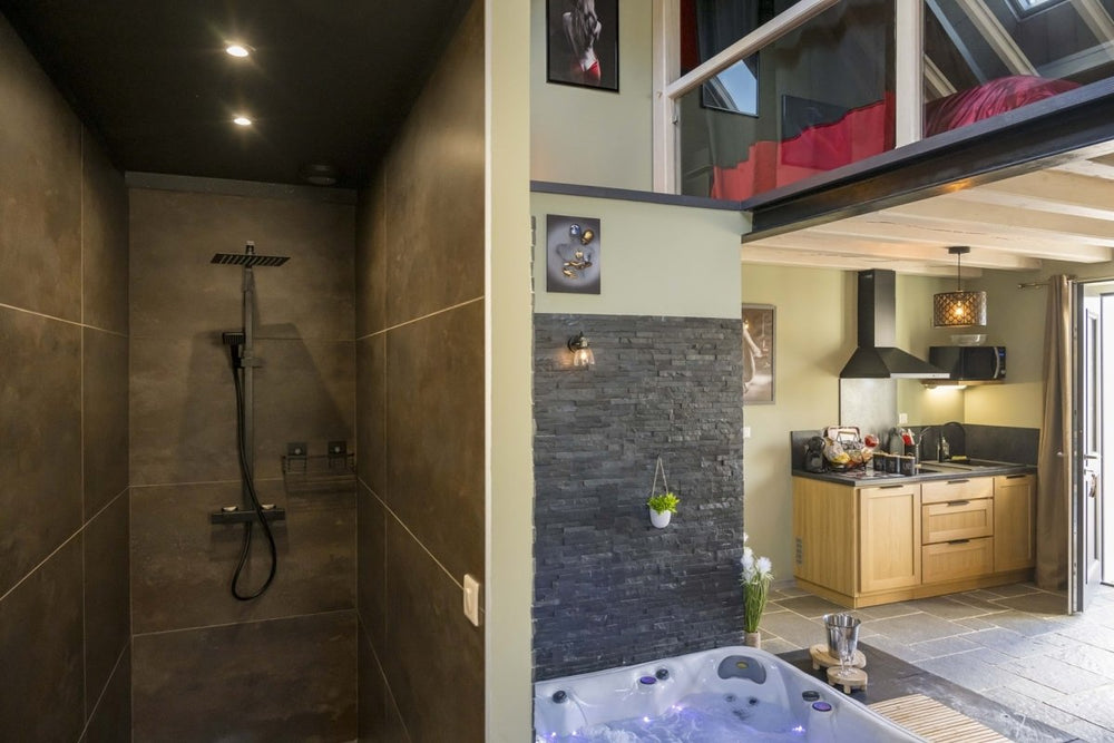 La Dépendance de Victoria Rose - Love’nSpa - weekend en amoureux, love rooms avec spa ou jacuzzi privatif9 de La Dépendance de Victoria Rose