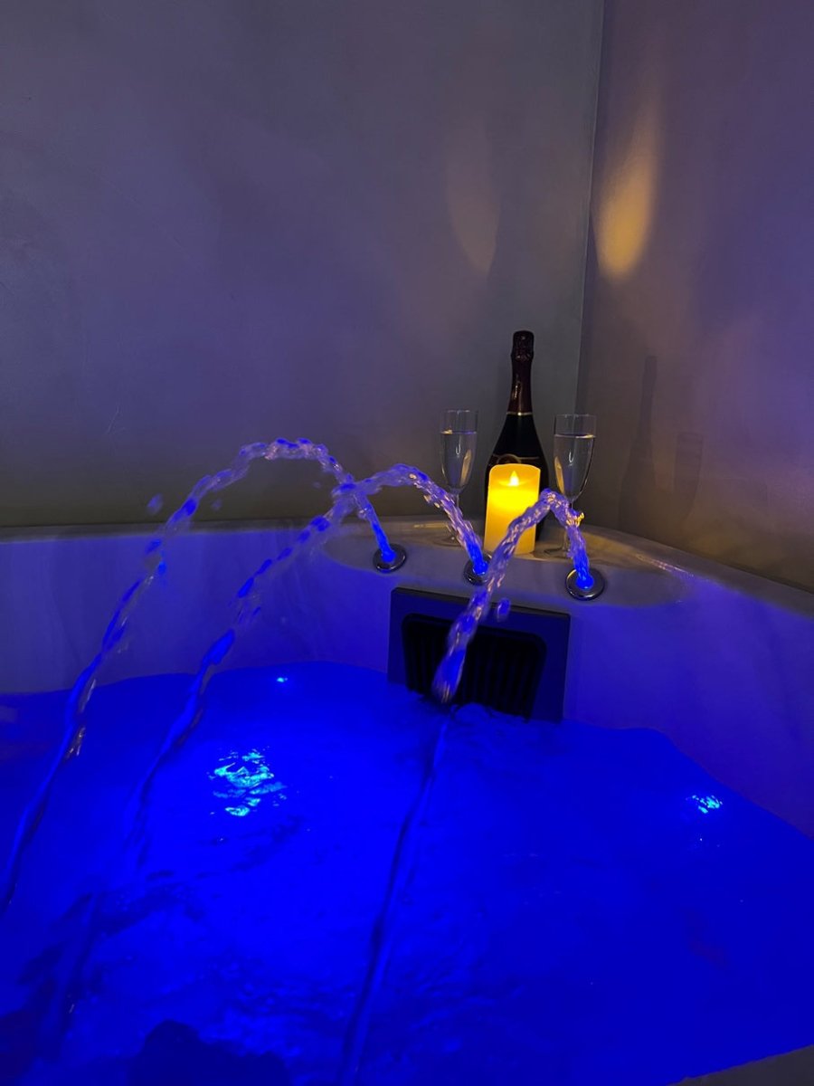 La grange de Clyna - Love’nSpa - weekend en amoureux, love rooms avec spa ou jacuzzi privatif2 de La grange de Clyna
