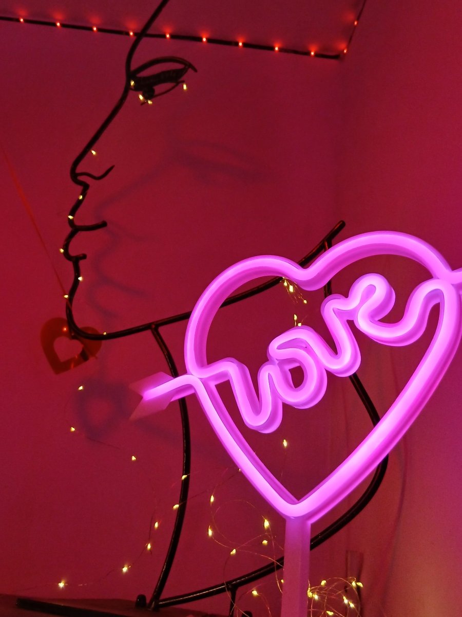 la loverommantique chez loveroom Toulon - Love’nSpa - weekend en amoureux, love rooms avec spa ou jacuzzi privatif2 de la loverommantique chez loveroom Toulon