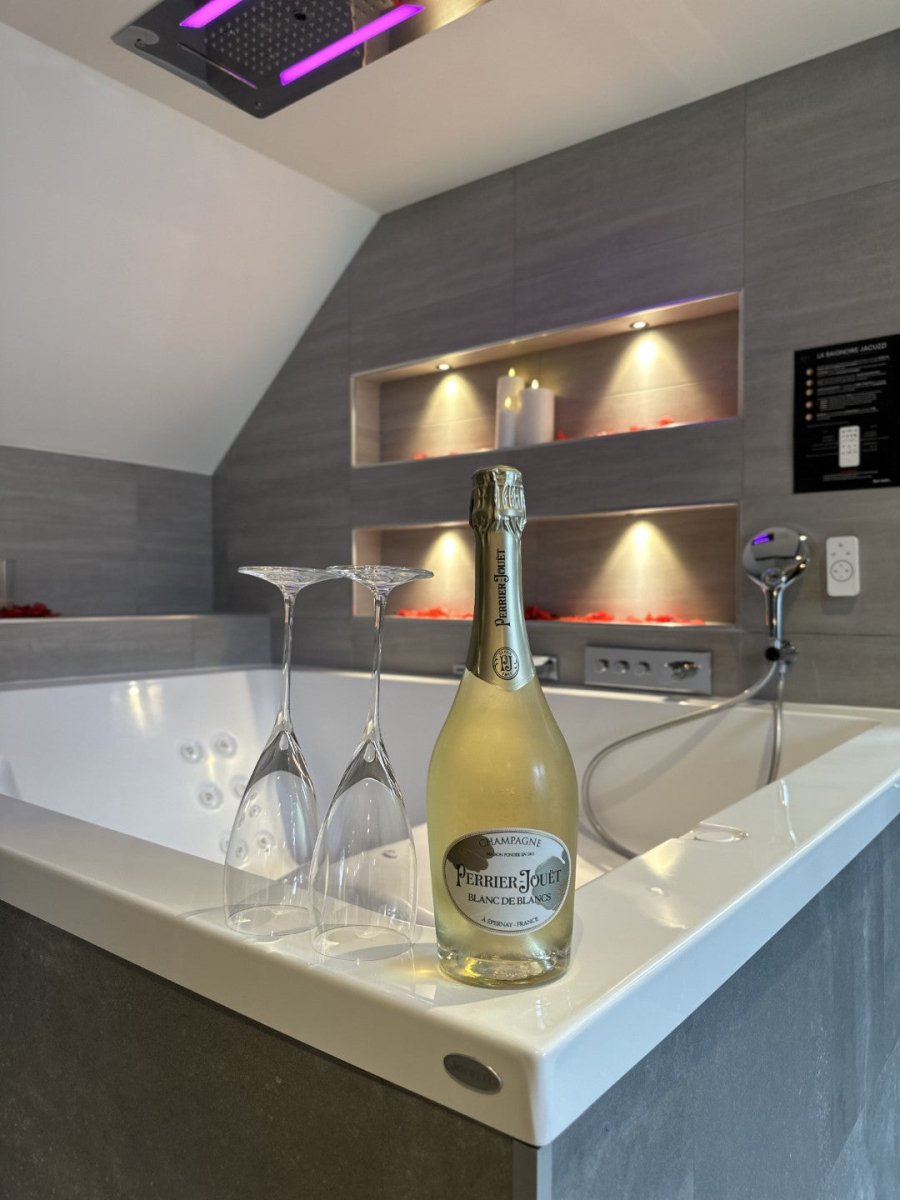 La Maison Balinaise - Love’nSpa - weekend en amoureux, love rooms avec spa ou jacuzzi privatif8 de La Maison Balinaise