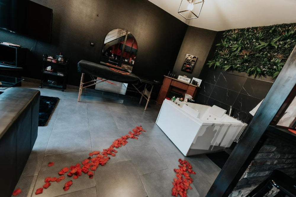 La Maison Coquine - Love Room romantique à Béthune - Love’nSpa - weekend en amoureux, love rooms avec spa ou jacuzzi privatif10 de La Maison Coquine - Love Room romantique à Béthune