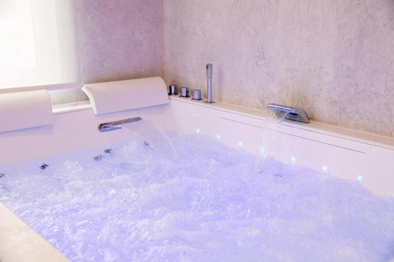 La Maison d'Amour - Loveroom Honfleur - Love’nSpa - weekend en amoureux, love rooms avec spa ou jacuzzi privatif1 de La Maison d'Amour - Loveroom Honfleur