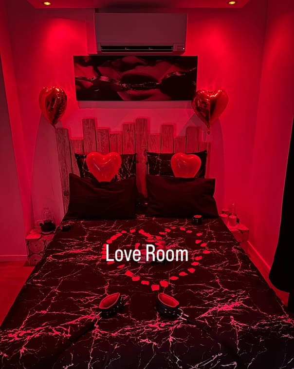 LA MAISON DES PLAISIRS - Love’nSpa - weekend en amoureux, love rooms avec spa ou jacuzzi privatif15 de LA MAISON DES PLAISIRS