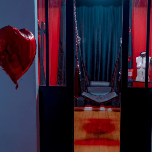 LA MAISON DES PLAISIRS - Love’nSpa - weekend en amoureux, love rooms avec spa ou jacuzzi privatif9 de LA MAISON DES PLAISIRS