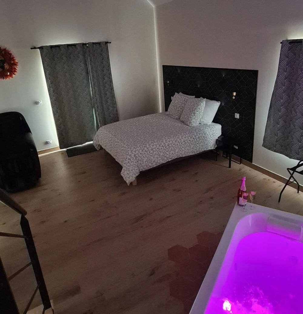 La Parenthèse Enchantée - Love’nSpa - weekend en amoureux, love rooms avec spa ou jacuzzi privatif2 de La Parenthèse Enchantée