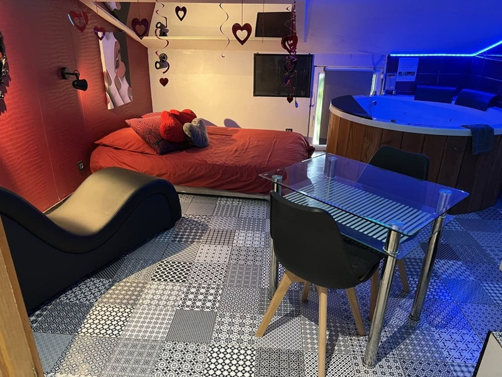 La parenthèse - Love - Love’nSpa - weekend en amoureux, love rooms avec spa ou jacuzzi privatif8 de La parenthèse - Love