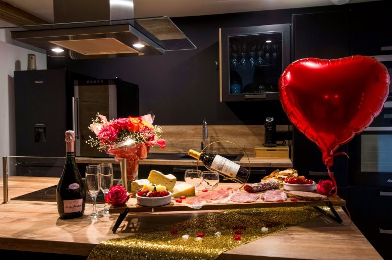La Prestigieuse - Love’nSpa - weekend en amoureux, love rooms avec spa ou jacuzzi privatif8 de La Prestigieuse