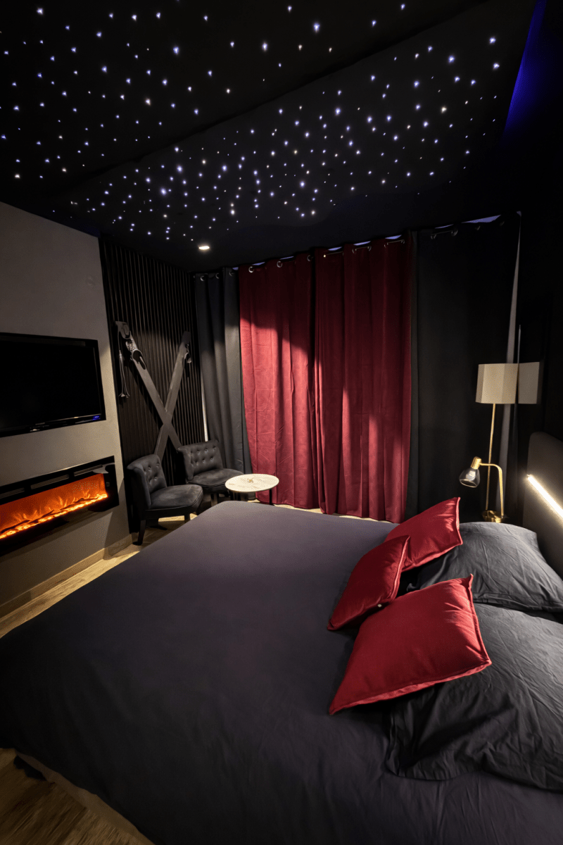 La romantique - Love’nSpa - weekend en amoureux, love rooms avec spa ou jacuzzi privatif4 de La romantique