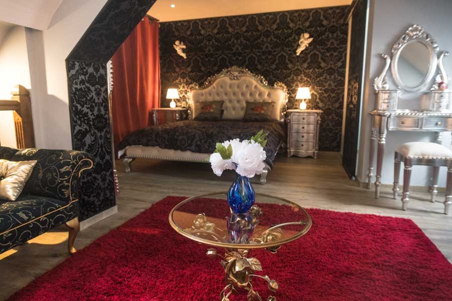 La Rose Médiévale - Love’nSpa - weekend en amoureux, love rooms avec spa ou jacuzzi privatif4 de La Rose Médiévale
