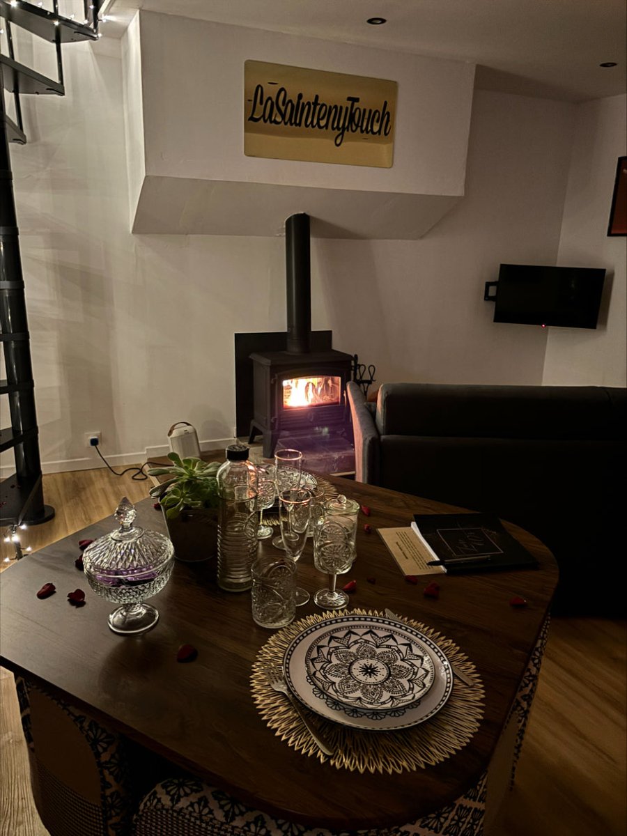 La Sainteny Touch - Love’nSpa - weekend en amoureux, love rooms avec spa ou jacuzzi privatif11 de La Sainteny Touch