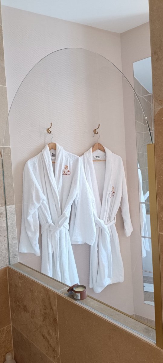 La sensuelle - Love’nSpa - weekend en amoureux, love rooms avec spa ou jacuzzi privatif14 de La sensuelle