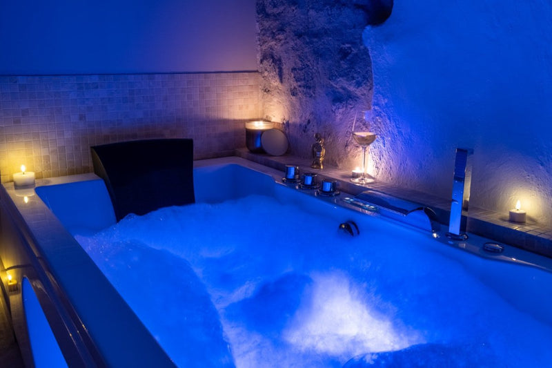 La sensuelle - Love’nSpa - weekend en amoureux, love rooms avec spa ou jacuzzi privatif1 de La sensuelle