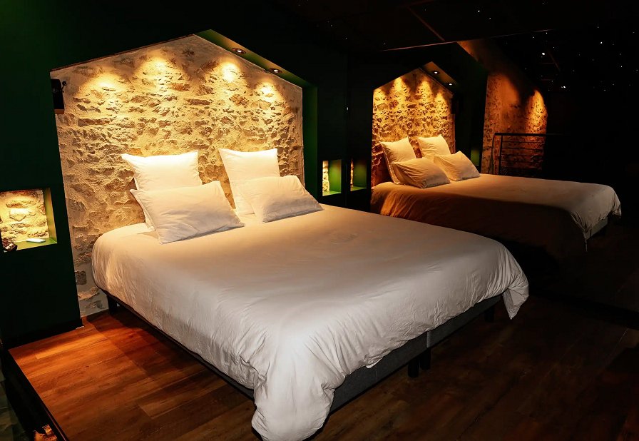 La Suite Étoilée - Love’nSpa - weekend en amoureux, love rooms avec spa ou jacuzzi privatif4 de La Suite Étoilée