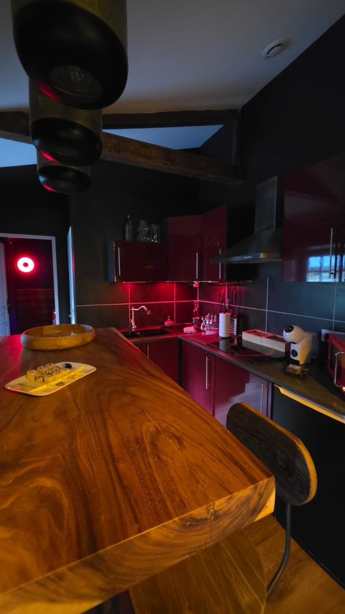 La Suite Obsidienne - Love’nSpa - weekend en amoureux, love rooms avec spa ou jacuzzi privatif13 de La Suite Obsidienne