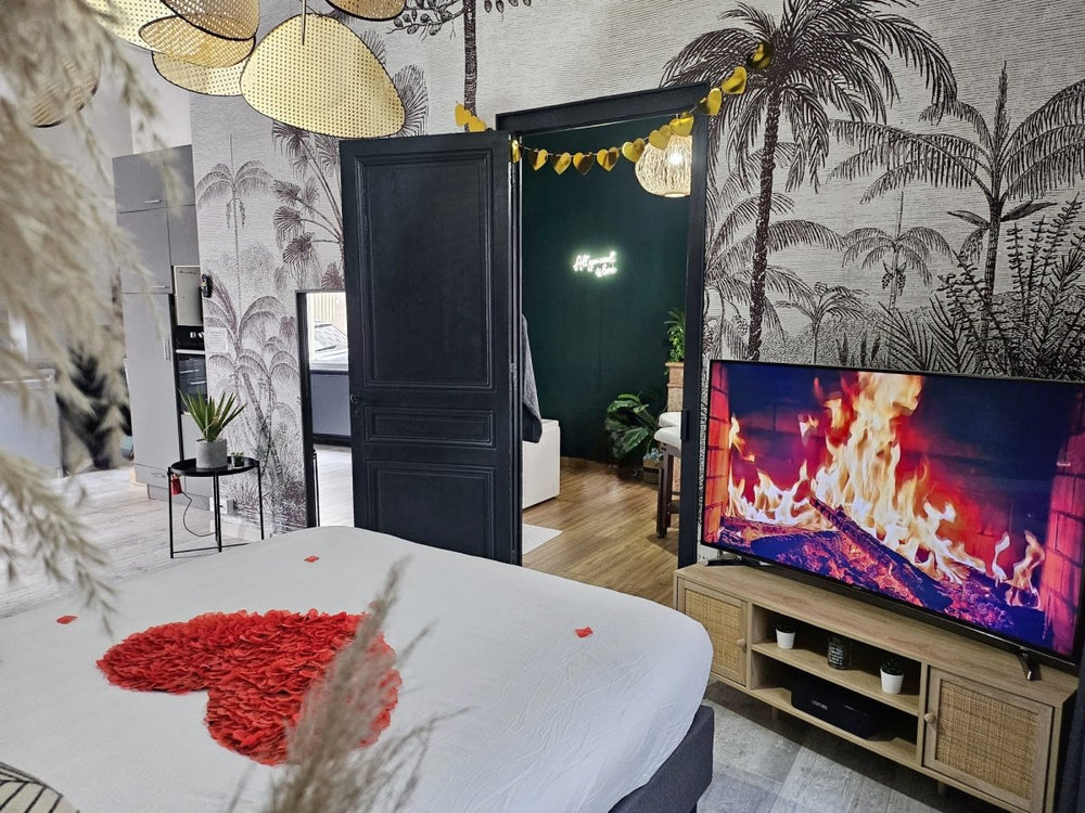 La Suite Passion - Love’nSpa - weekend en amoureux, love rooms avec spa ou jacuzzi privatif12 de La Suite Passion