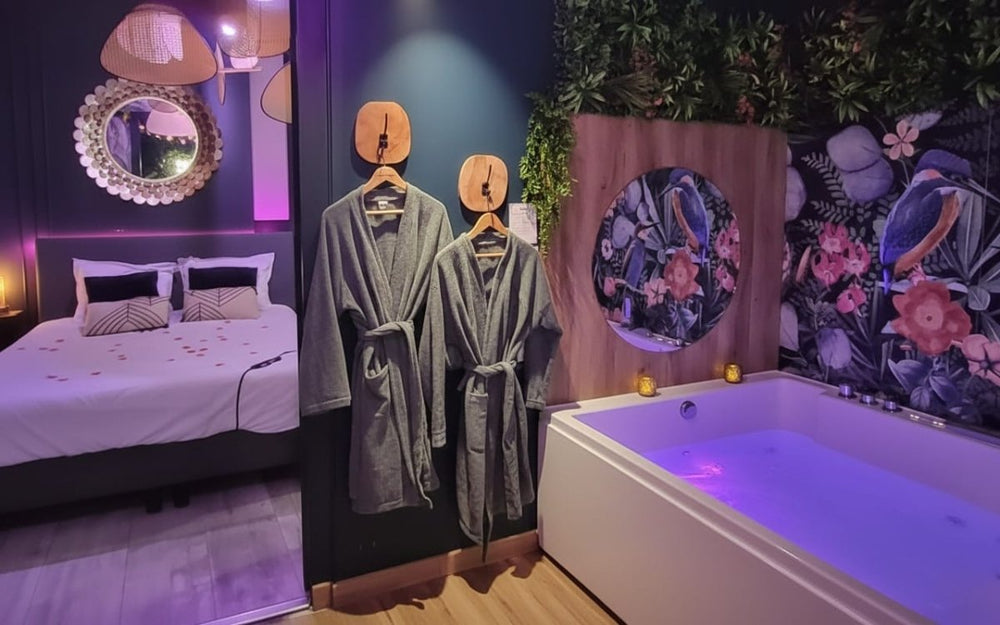 La Suite Passion - Love’nSpa - weekend en amoureux, love rooms avec spa ou jacuzzi privatif3 de La Suite Passion