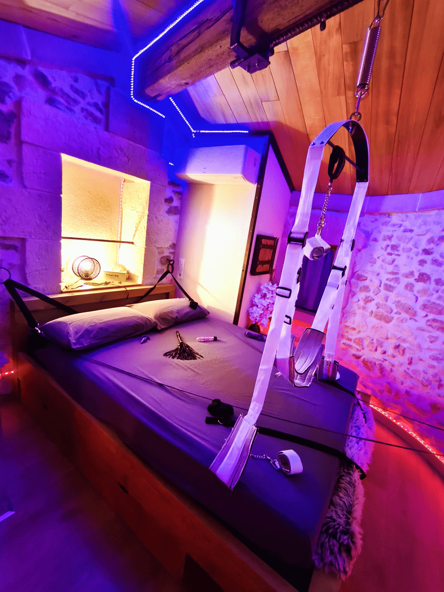 La Tour Secrète la Tour - Love’nSpa - weekend en amoureux, love rooms avec spa ou jacuzzi privatif8 de La Tour Secrète la Tour