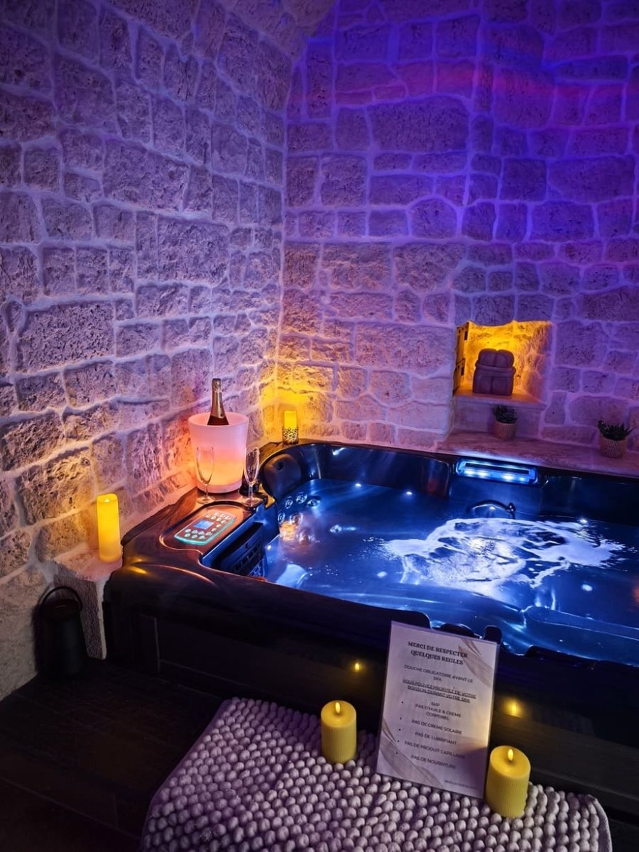 La Tour Secrète la Tour - Love’nSpa - weekend en amoureux, love rooms avec spa ou jacuzzi privatifLa Tour Secrète la Tour