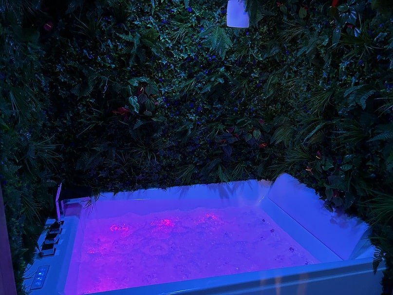 la tropicale dieppe - Love’nSpa - weekend en amoureux, love rooms avec spa ou jacuzzi privatif1 de la tropicale dieppe