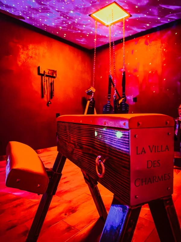La Villa des Charmes - Love’nSpa - weekend en amoureux, love rooms avec spa ou jacuzzi privatif2 de La Villa des Charmes