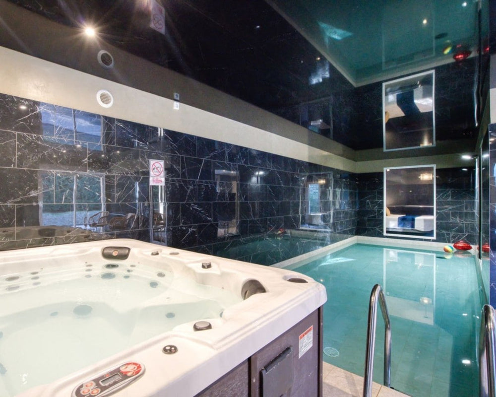 La Villa Sauvie - Love’nSpa - weekend en amoureux, love rooms avec spa ou jacuzzi privatif12 de La Villa Sauvie