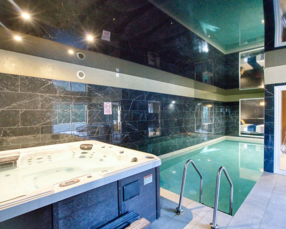 La Villa Sauvie - Love’nSpa - weekend en amoureux, love rooms avec spa ou jacuzzi privatif8 de La Villa Sauvie