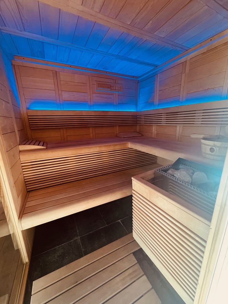 L’Abri du Chateau - Love’nSpa - weekend en amoureux, love rooms avec spa ou jacuzzi privatif8 de L’Abri du Chateau