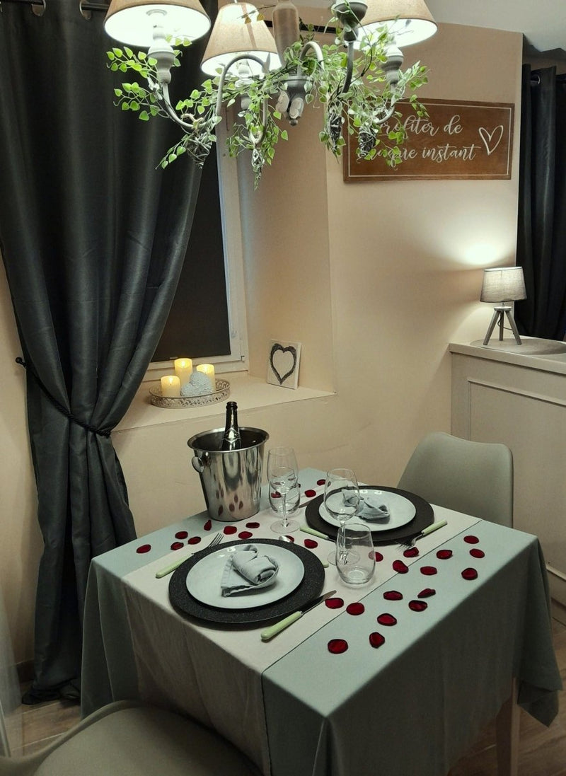 L'Antre de l'Ange - Love’nSpa - weekend en amoureux, love rooms avec spa ou jacuzzi privatif3 de L'Antre de l'Ange