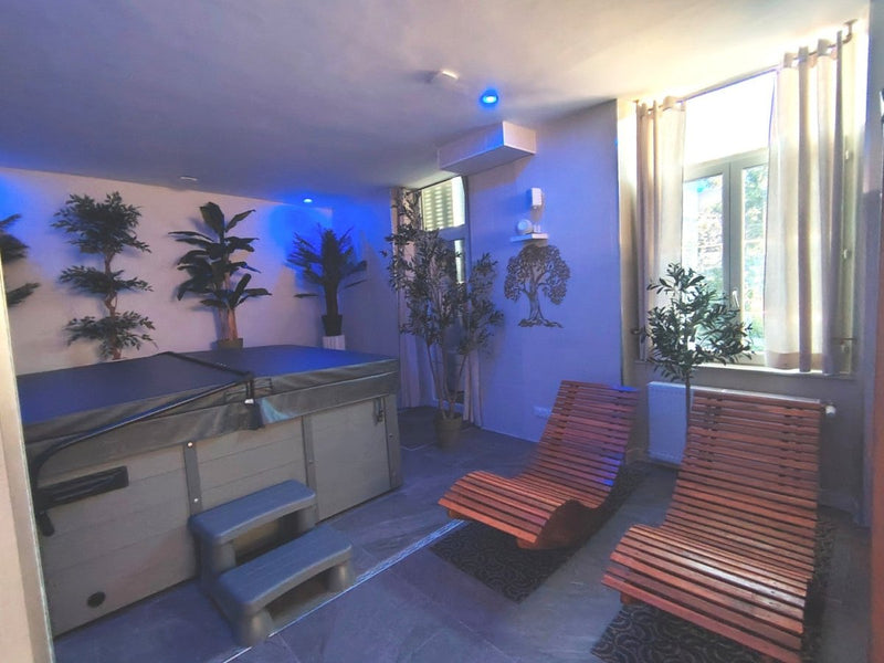L'arbre dorée - Love’nSpa - weekend en amoureux, love rooms avec spa ou jacuzzi privatif2 de L'arbre dorée